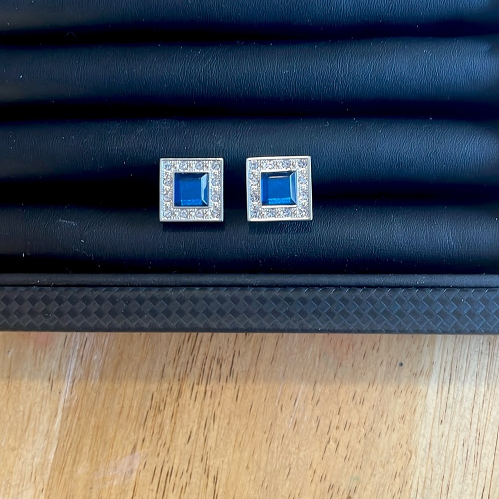 Cuff links